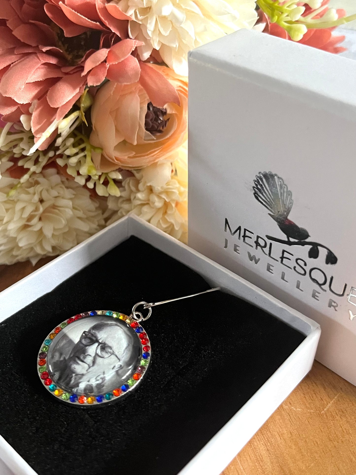 PRIDE DIAMOND PHOTO BOUQUET CHARM