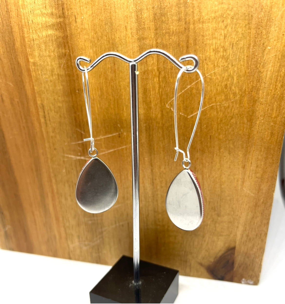 NAVY TEARDOP EARRINGS