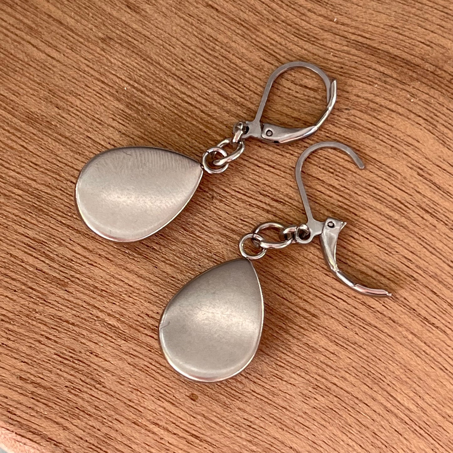 ORANGE TEARDROP EARRINGS