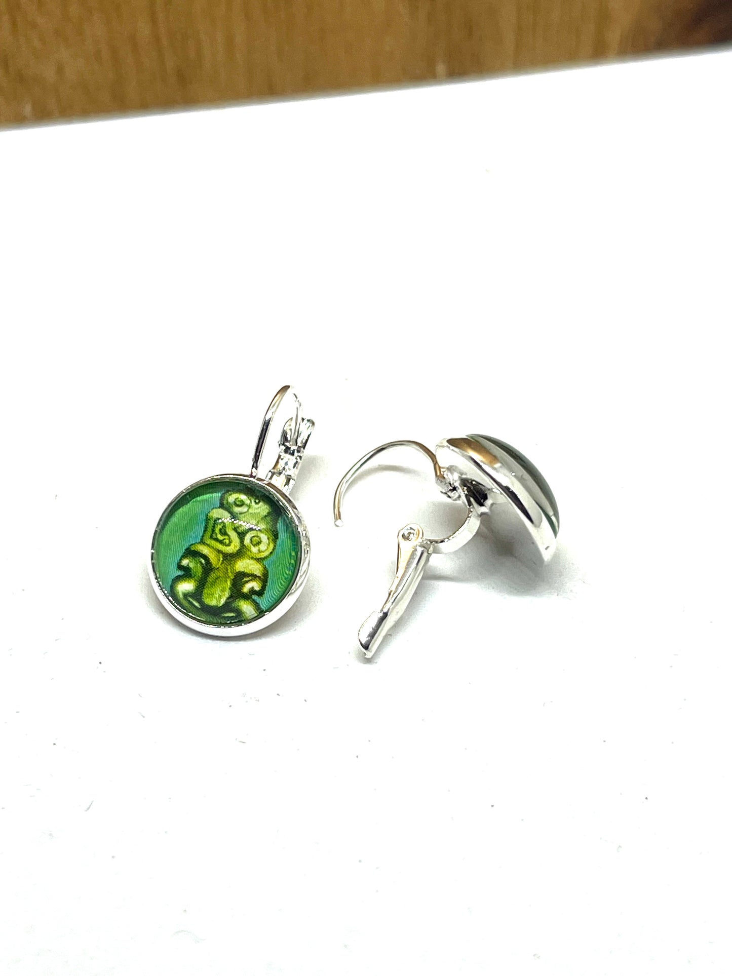 HEITIKI GLASS DOME EARRINGS