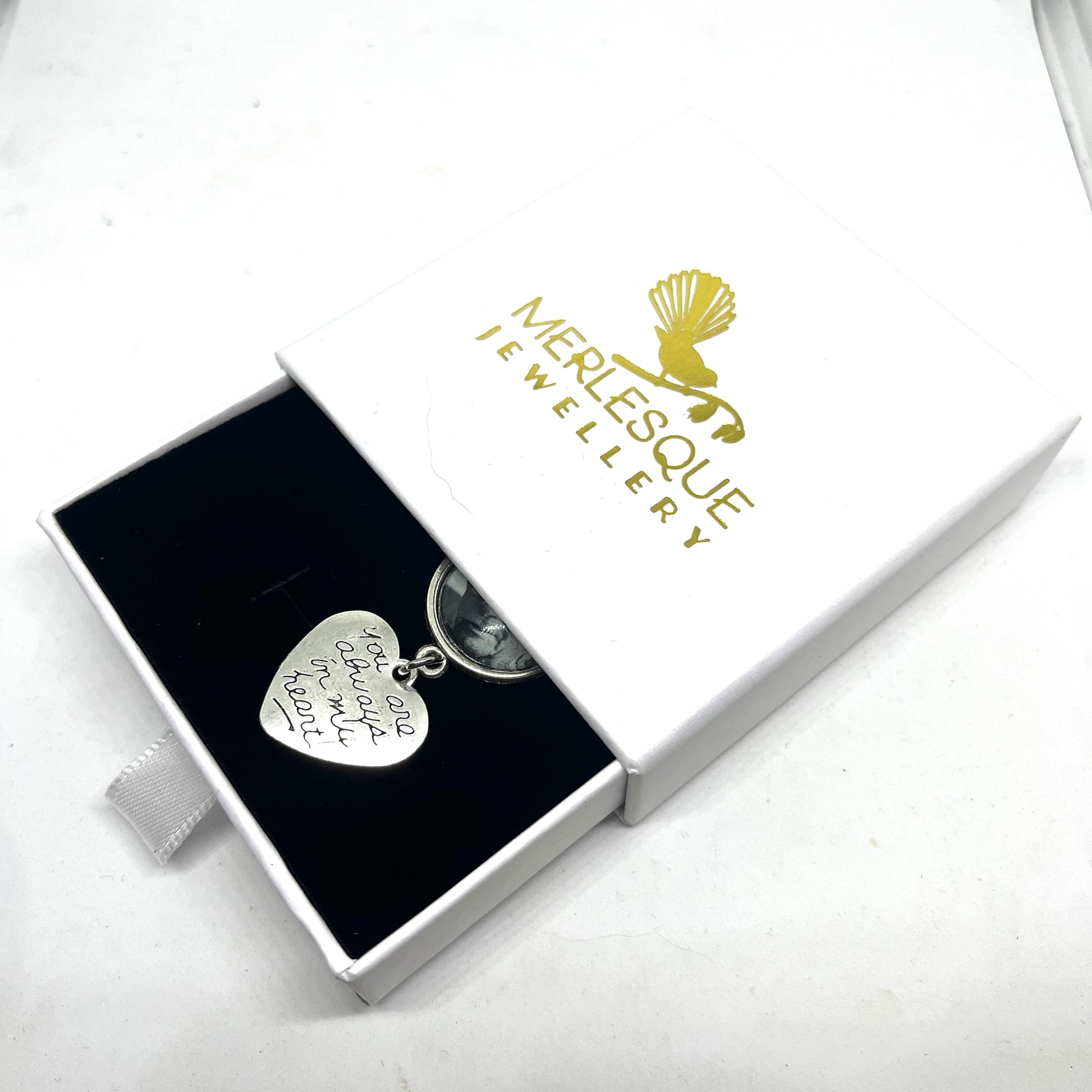 Merelesque jewellery box with a "you are always in my heart"