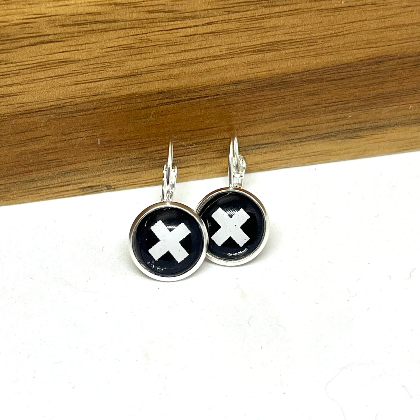 BLACK AND WHITE KISS EARRINGS