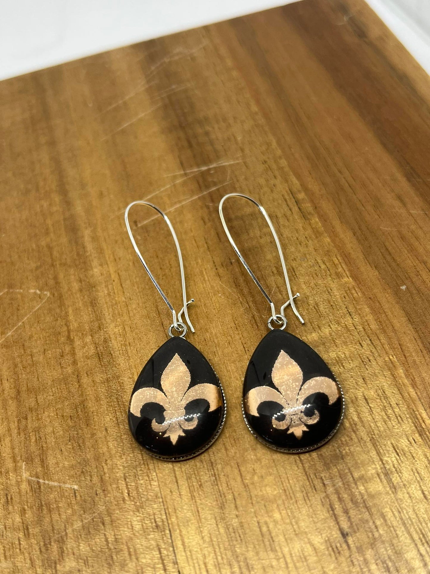 ROSE GOLD FLEURDELIS TEARDROP EARRINGS