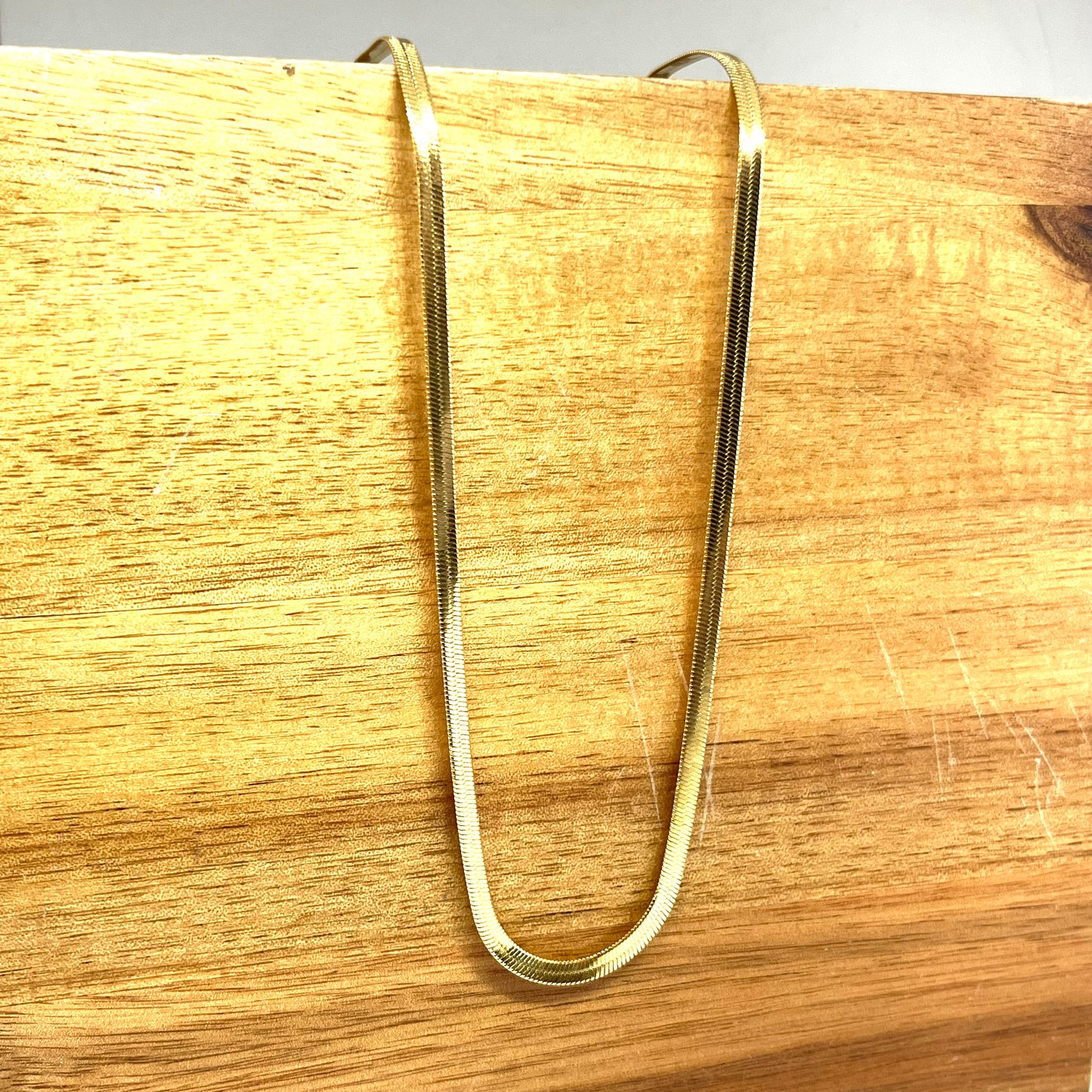 GOLD SNAKE CHAIN