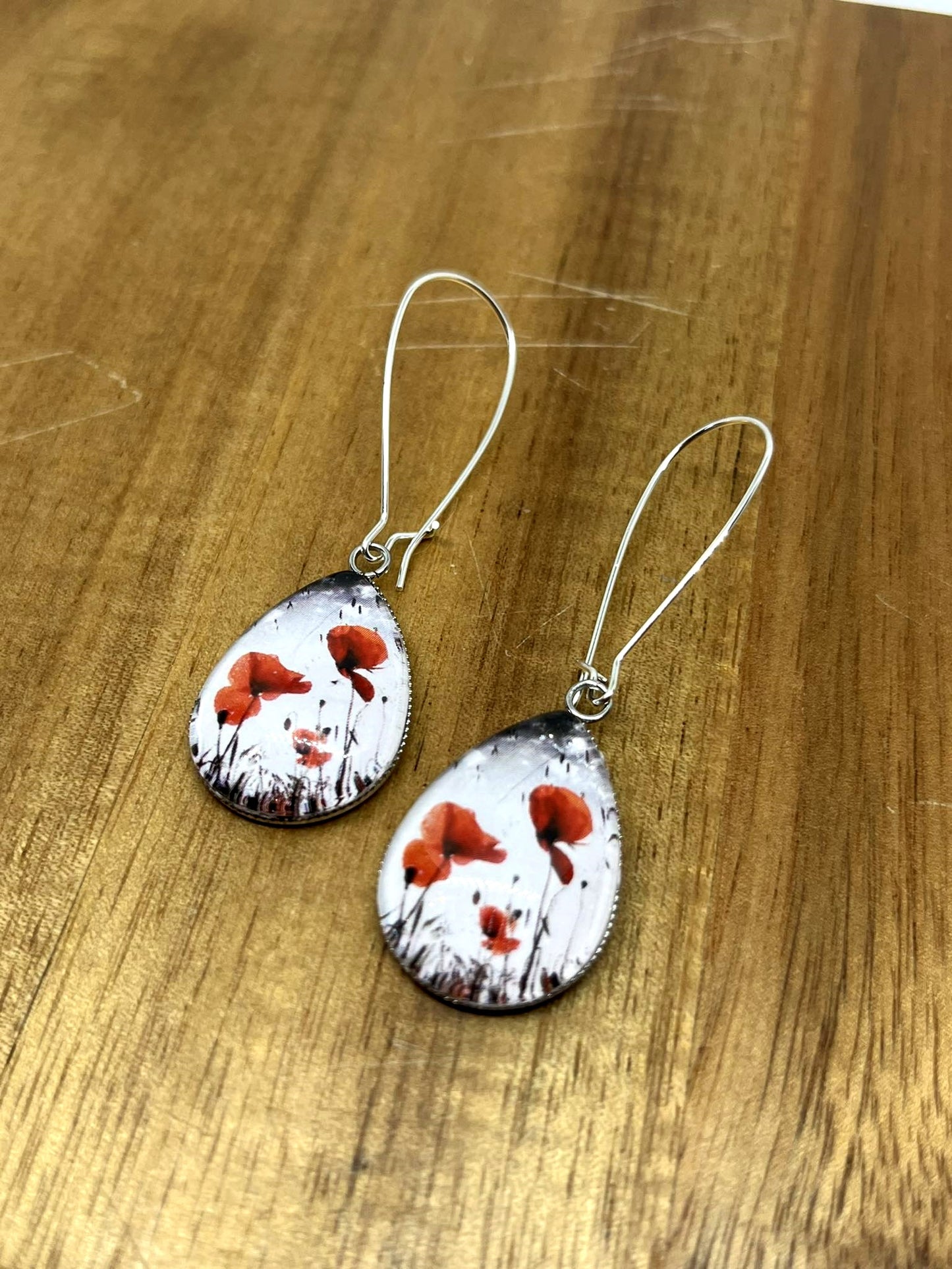 POPPY TEARDOP EARRINGS