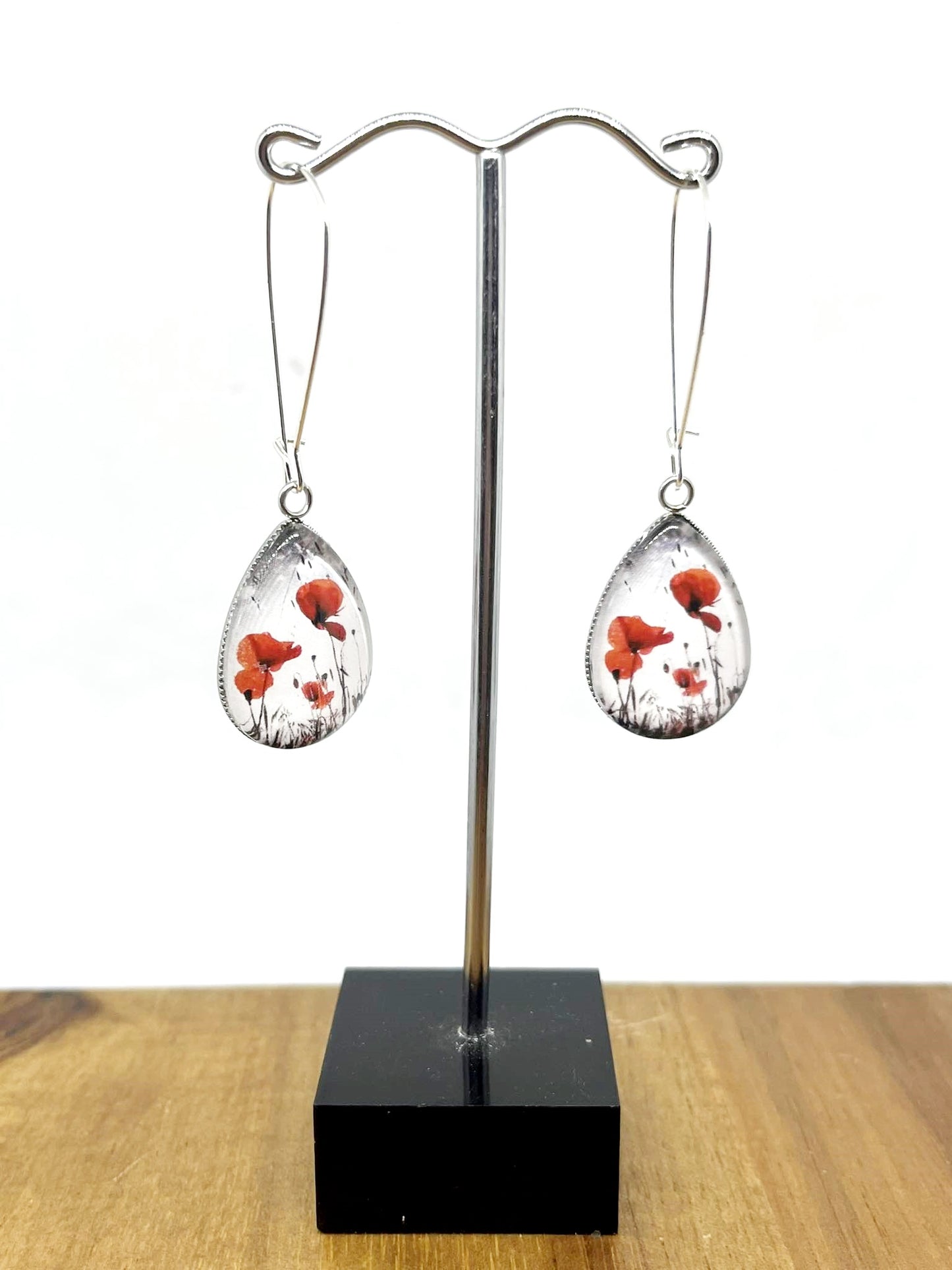 POPPY TEARDOP EARRINGS