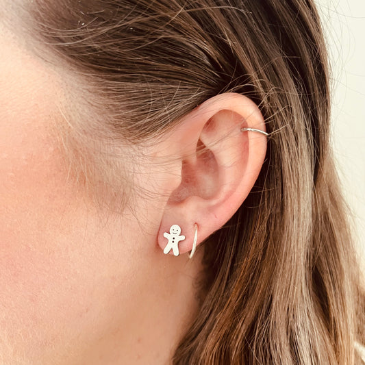 SILVER GINGERBREAD STUDS