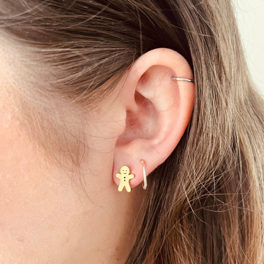 GOLD GINGERBREAD STUDS