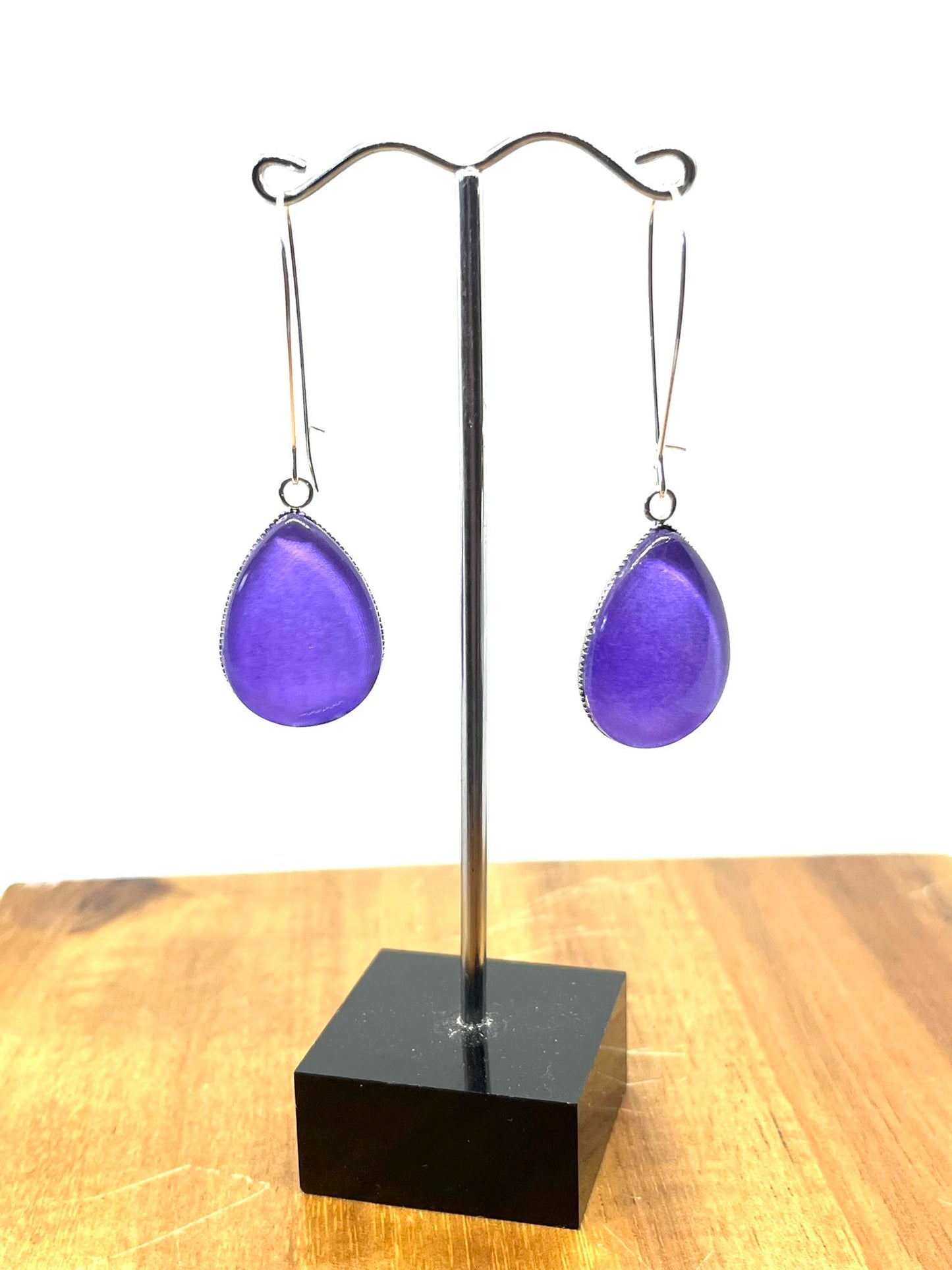 PURPLE TEARDROP EARRINGS
