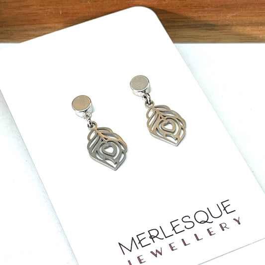 SILVER LOVE FEATHER EARRINGS