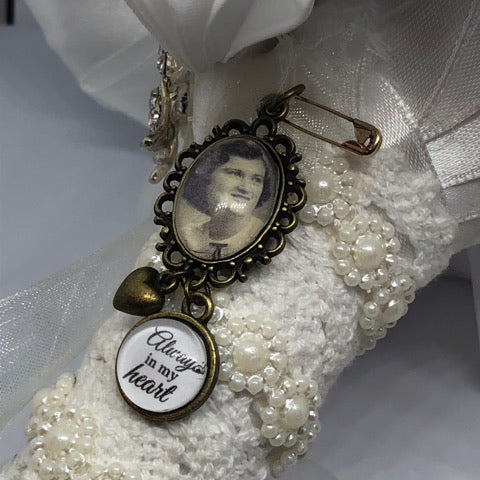 Bronze antique setting wedding bouquet photo charm with a small heart and always in heart in a small glass dome segment
