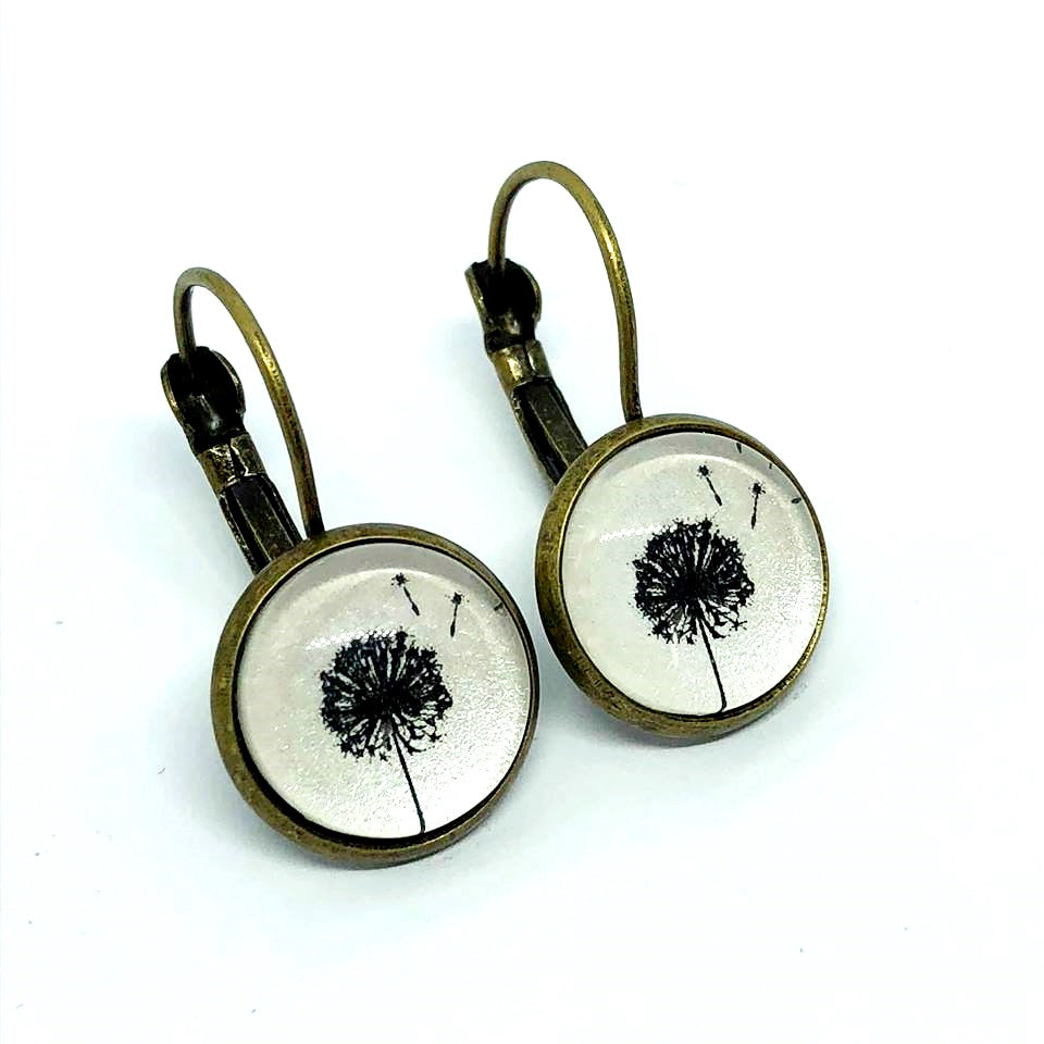 DOUBLE SIDED SILVER BEE + DANDELION NECKLACE