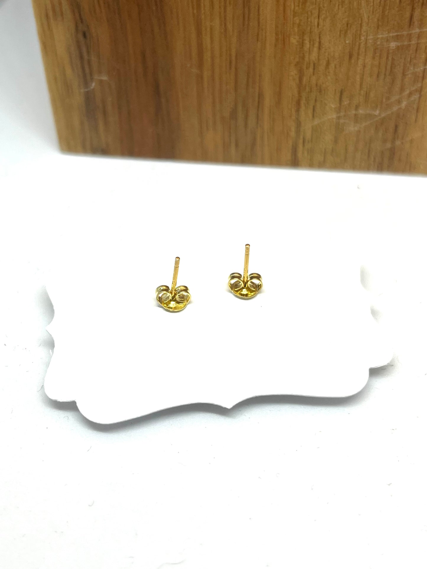 STERLING BEE STUDS