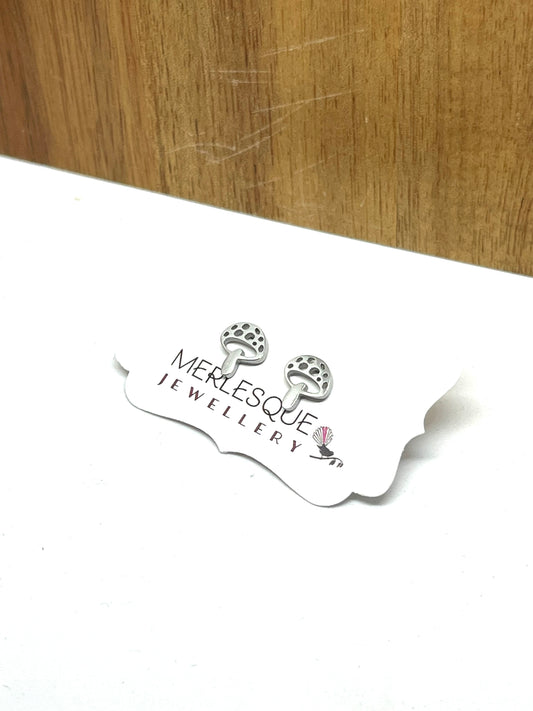SILVER MUSHROOM STUDS